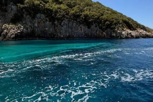 Grama Bay & Blue Cave: speedboottocht vanuit Vlore
