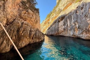 Grama Bay & Blaue Höhle: Schnellboot-Tour ab Vlora