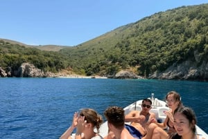 Grama Bay & Blaue Höhle: Schnellboot-Tour ab Vlora