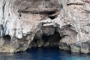 Grama Bay:Caves & Beaches Private Speedboat Guided Tour