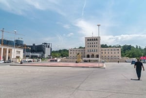 Paisajes verdes y parques de Tirana - Recorrido a pie