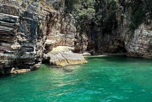 Group Tour 7 stops Saranda to Krorez Free Drink and Umbrella