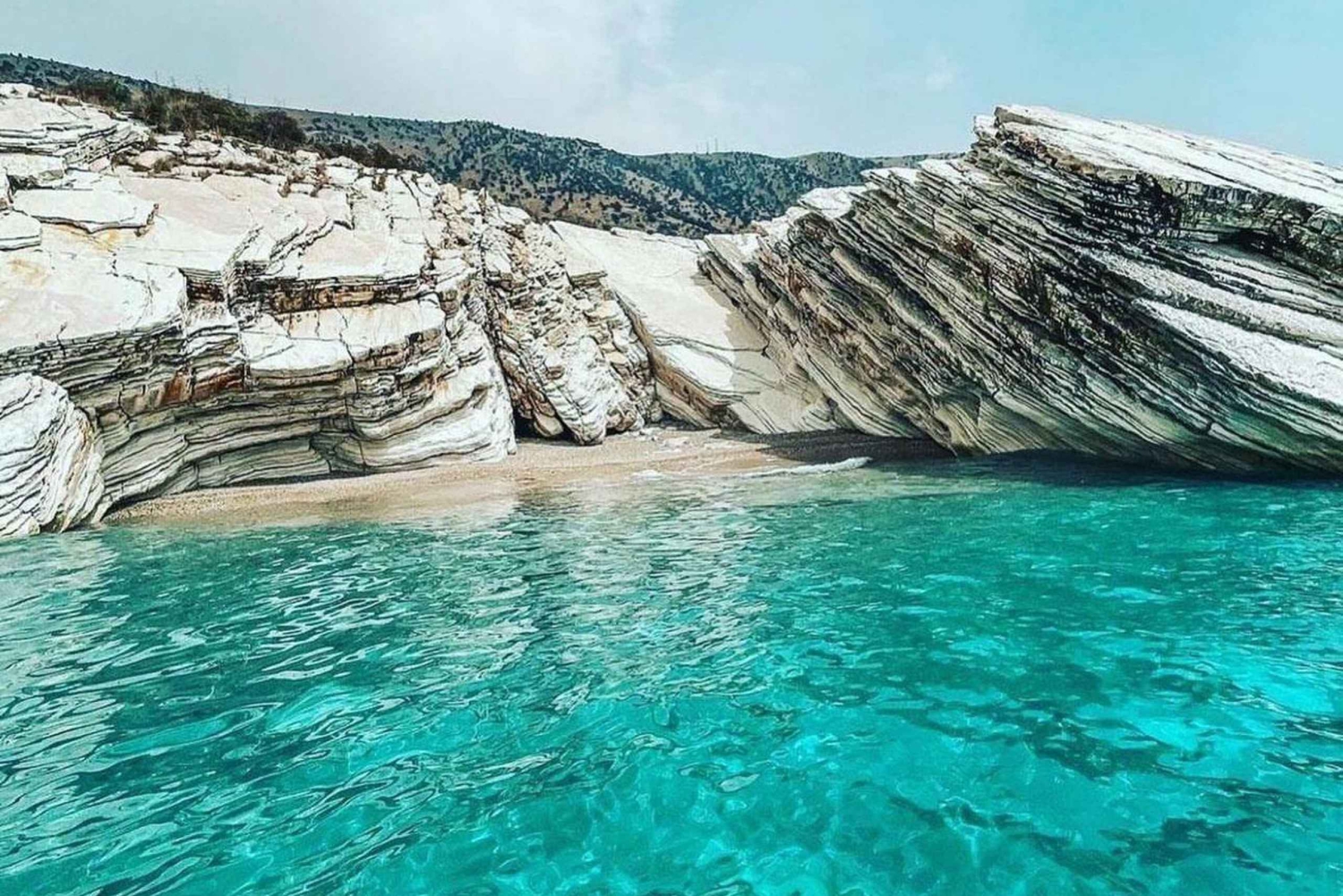 Gruppresa 7 stopp Saranda till Krorez Gratis dryck och parasoll