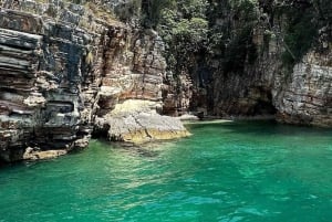 Gruppresa 7 stopp Saranda till Krorez Gratis dryck och parasoll