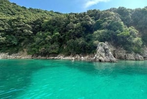 Gruppresa 7 stopp Saranda till Krorez Gratis dryck och parasoll