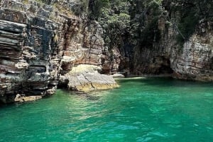 Gruppresa 7 stopp Saranda till Krorez Gratis dryck och parasoll