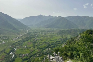 Vandra som lokalbefolkningen: Upptäck Albaniens dolda bergsled