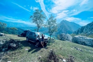 Depuis Tirana : Randonnée sur le mont Gamti et le lac Bovilla en Land Rover