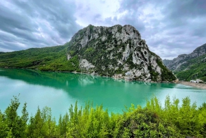 Depuis Tirana : Randonnée sur le mont Gamti et le lac Bovilla en Land Rover