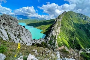 Depuis Tirana : Randonnée sur le mont Gamti et le lac Bovilla en Land Rover
