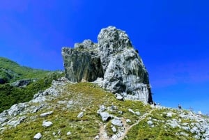 Depuis Tirana : Randonnée sur le mont Gamti et le lac Bovilla en Land Rover