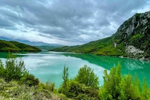 Depuis Tirana : Randonnée sur le mont Gamti et le lac Bovilla en Land Rover