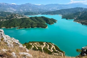 Depuis Tirana : Randonnée sur le mont Gamti et le lac Bovilla en Land Rover