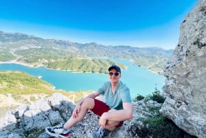 Depuis Tirana : Randonnée sur le mont Gamti et le lac Bovilla en Land Rover