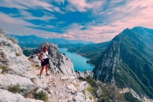 Depuis Tirana : Randonnée sur le mont Gamti et le lac Bovilla en Land Rover