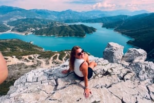 Depuis Tirana : Randonnée sur le mont Gamti et le lac Bovilla en Land Rover