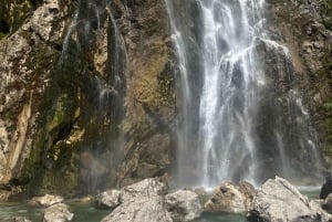 Randonnée jusqu'à la cascade de Selcë et exploration de Tamara, Lepushë et Vermosh