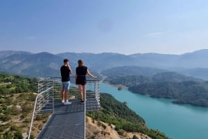 Patikointi Gamtiin, Bovilla-järvelle ja Krujaan päiväretki Tiranasta käsin