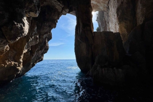 Himara-kysten 3,5-timers bådtur med en lille gruppe (nord og syd)