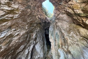 Himara-kysten 3,5-timers bådtur med en lille gruppe (nord og syd)