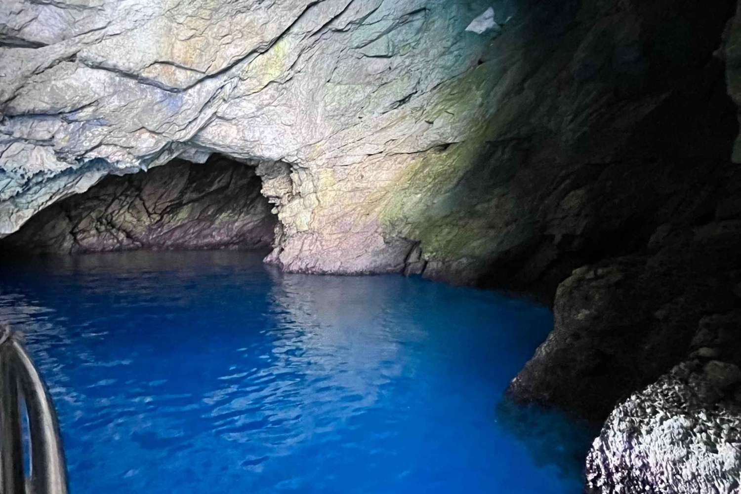 Himara : excursion quotidienne à Gramma Bay avec arrêts baignade