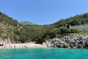 Himara : excursion quotidienne à Gramma Bay avec arrêts baignade