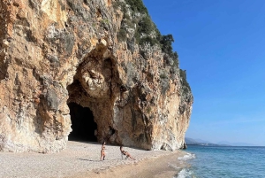 Himara: Upptäck|DeluxeTour: Hemliga stränder, grottor och badstopp