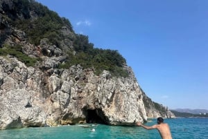 Himara: Upptäck|DeluxeTour: Hemliga stränder, grottor och badstopp