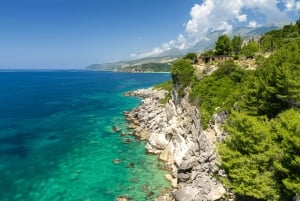 Bootstour nach Himara, Erkundung der albanischen Riviera und Höhlen