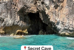 Himara : excursion dans la grotte des pirates avec arrêts baignade et plongée avec tuba (8 à 10 personnes)