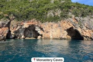 Himara : excursion dans la grotte des pirates avec arrêts baignade et plongée avec tuba (8 à 10 personnes)