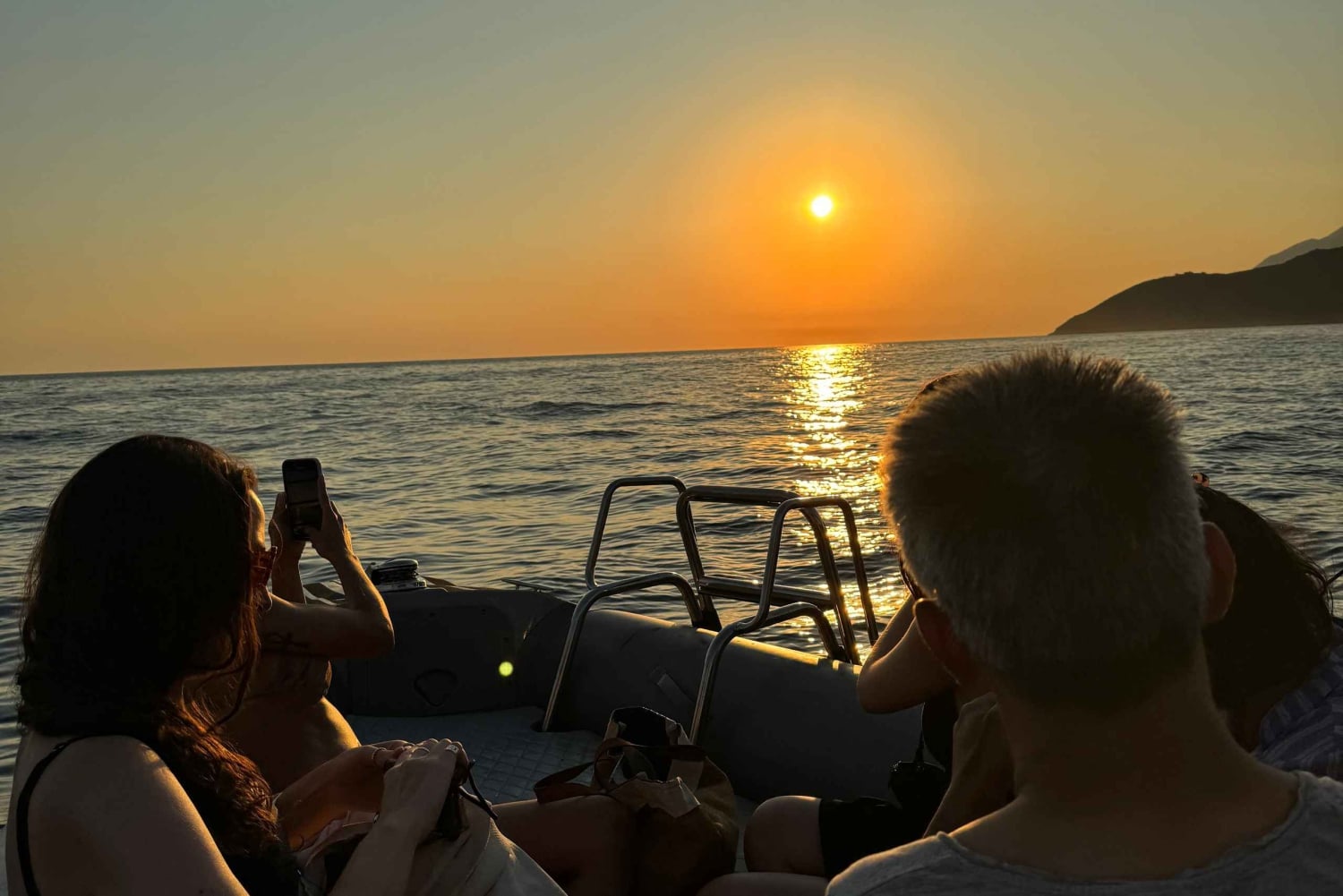 Himara: crucero al atardecer (paradas para nadar y hacer snorkel)