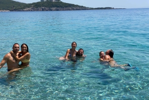 Himare: tour in barca lungo la costa con soste per nuotare