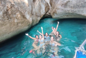 Himare: spannende rondvaart van Himare naar Gramma Bay