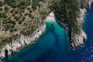 Himare: Grama Bay-tur med svømmeture