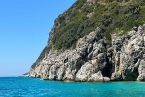 Himare: Grama Bay-tur med svømmeture