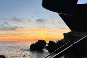 Himare: Båttur i solnedgången med badstopp