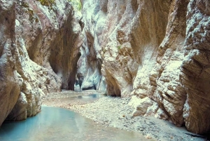 Tour di 1 giorno al canyon di Holta e al lago di Banja con piscina