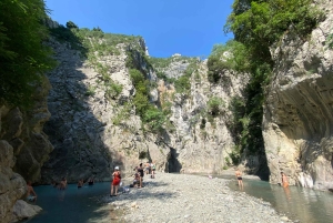 Tour di 1 giorno al canyon di Holta e al lago di Banja con piscina
