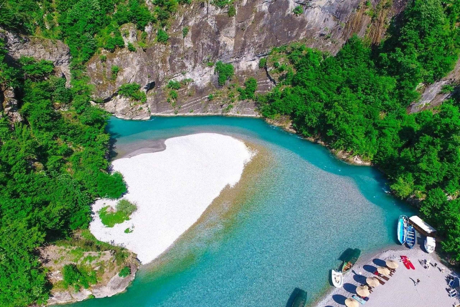 Koman-sjøen og Shala-elven