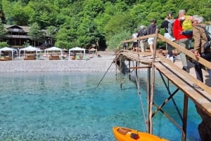 Lago Koman y río Shala: tour en barco privado (horario flexible)