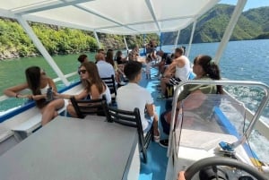Lago Koman y río Shala: tour en barco privado (horario flexible)