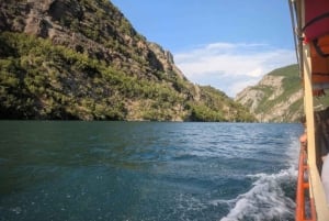 Jezioro Komani i rzeka Shala: prywatny rejs wycieczkowy (elastyczny czas)