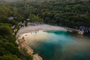 Tour en bateau de Ksamil à Pulebardha, à la grotte des pigeons et plongée avec tuba