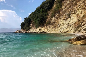 Tour en bateau de Ksamil à Pulebardha, à la grotte des pigeons et plongée avec tuba