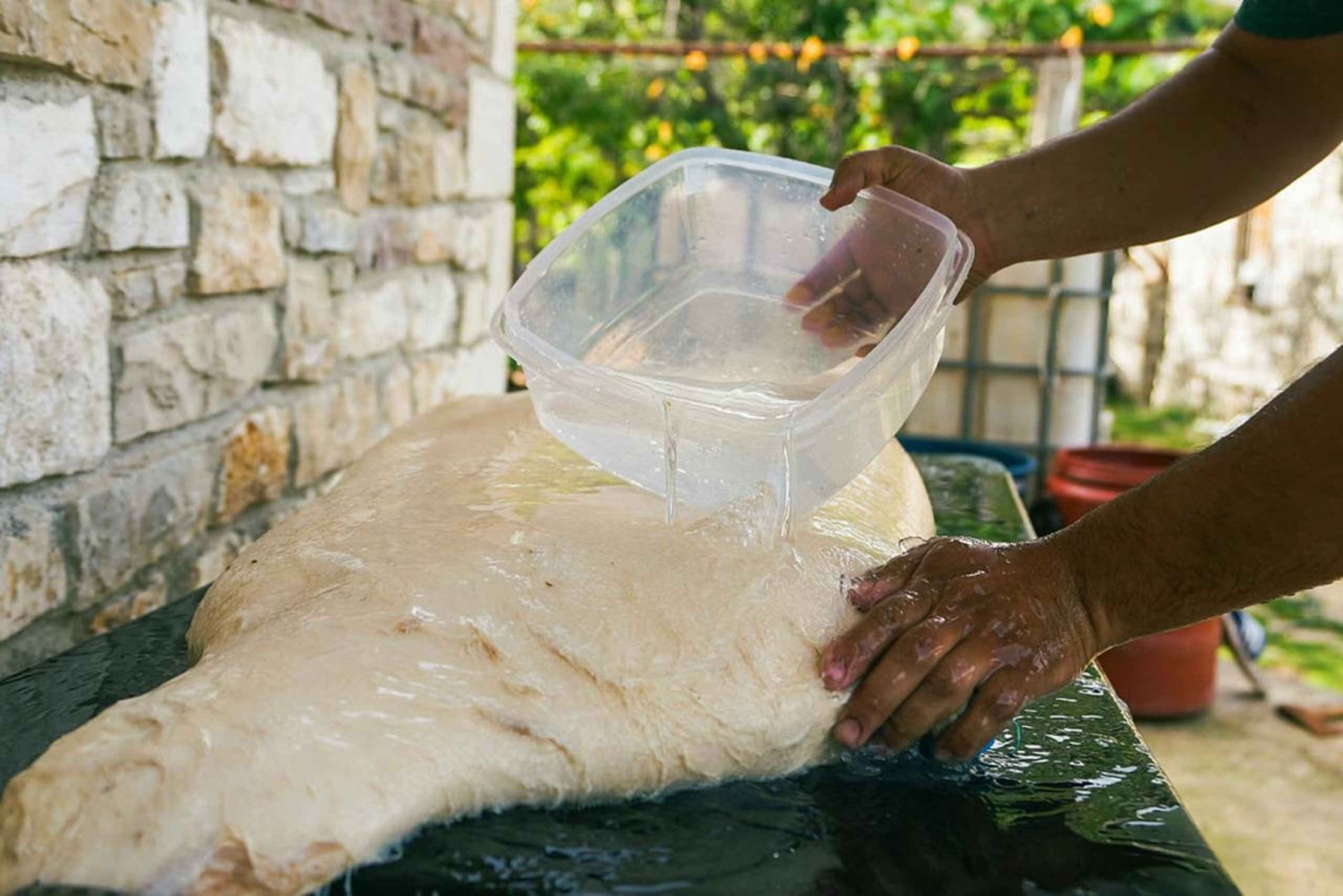 Kurvelesh og Peshtura-vandfaldet: Offroad-tur med frokost