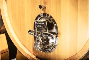 ルンドラ：ワインの試飲付きルンドラ ワイナリー ガイド付きツアー