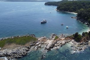 Kust van noordoost Corfu: zwemmen, snorkelen met lunch en drankjes