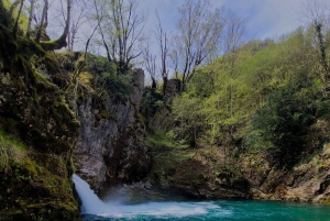 Fuoristrada al villaggio di Theth: tour in SUV via Tirana, Bogë e le Alpi