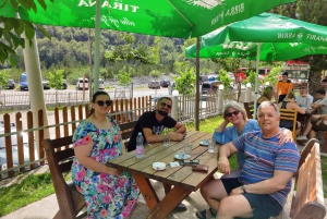 Fuoristrada al villaggio di Theth: tour in SUV via Tirana, Bogë e le Alpi